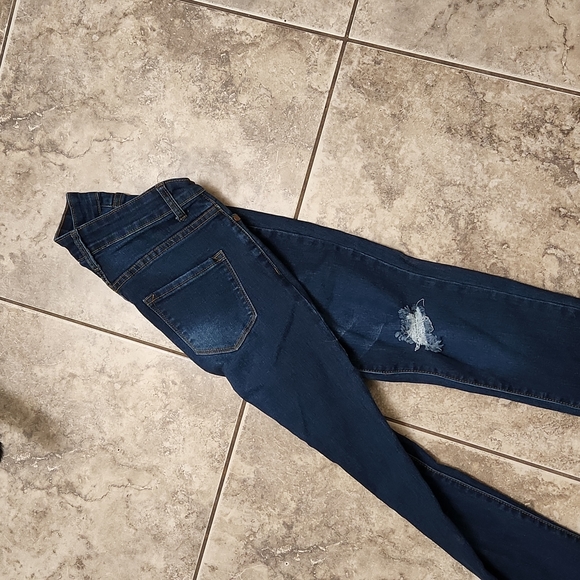 Fashion Nova Stretch Skinny - Picture 3 of 5